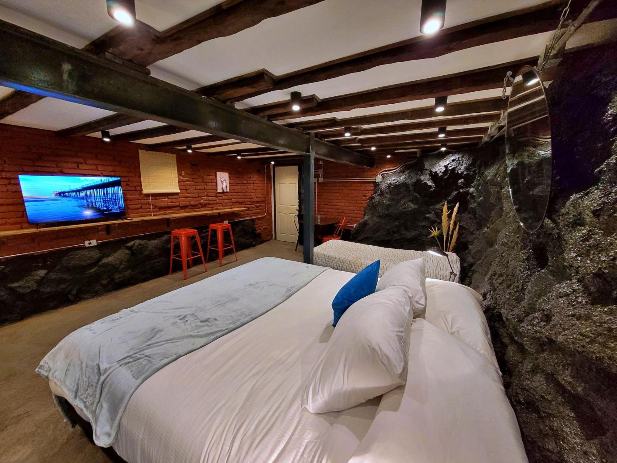 Maki Hostels & Suites 발파라이소 외부 사진