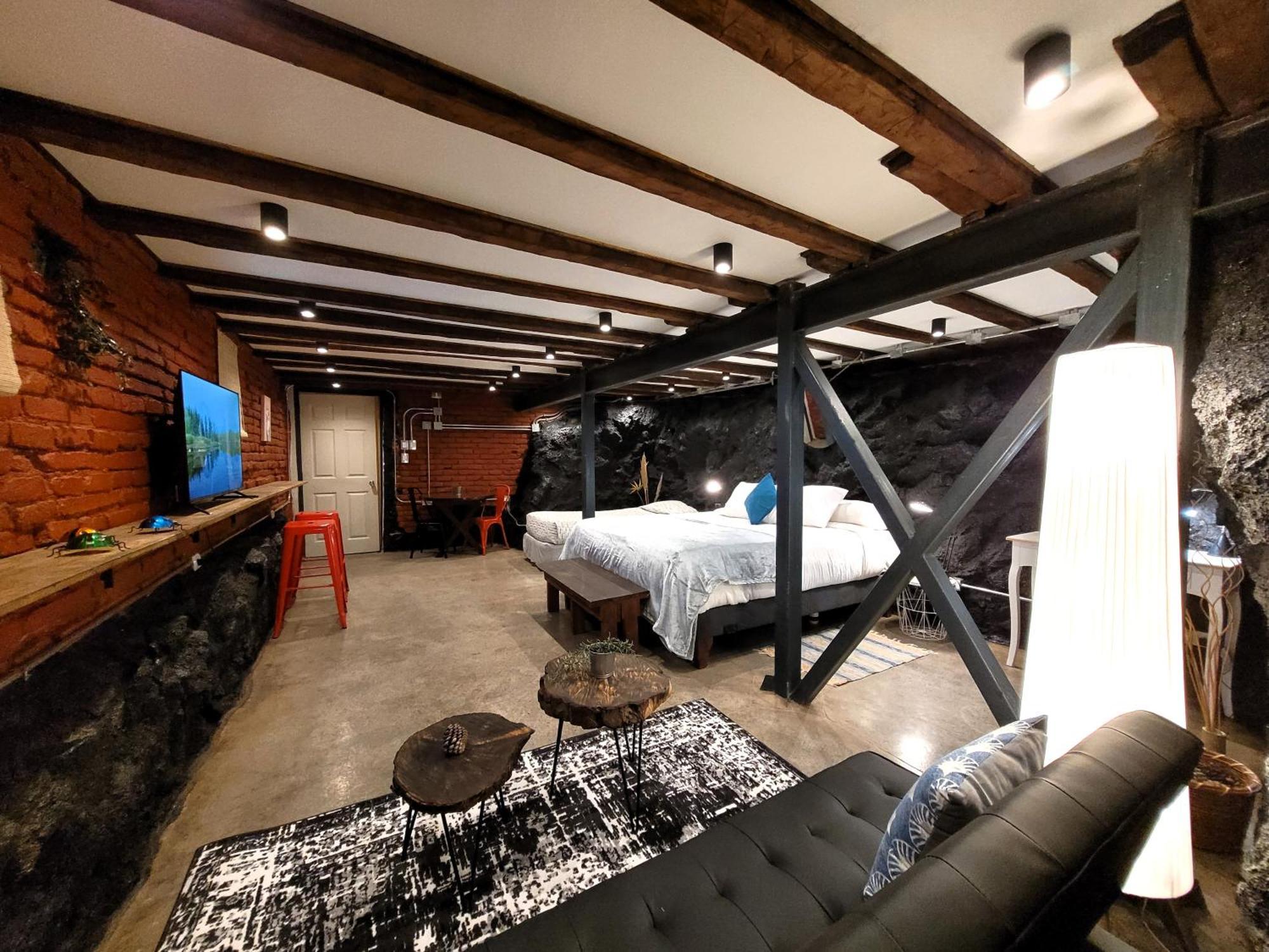 Maki Hostels & Suites 발파라이소 외부 사진
