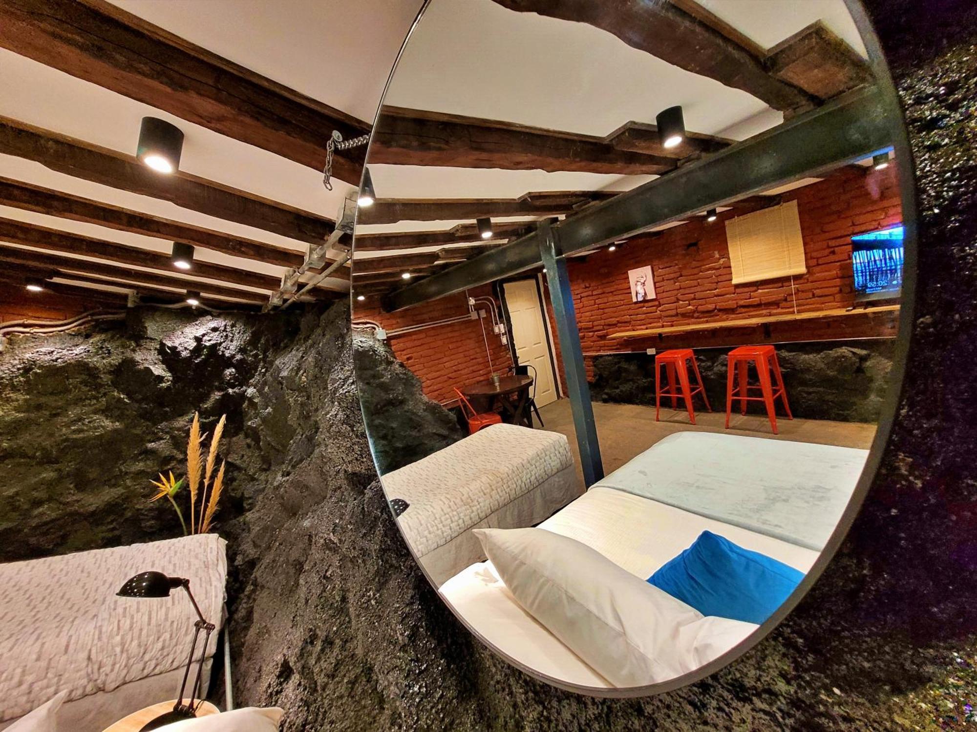 Maki Hostels & Suites 발파라이소 외부 사진