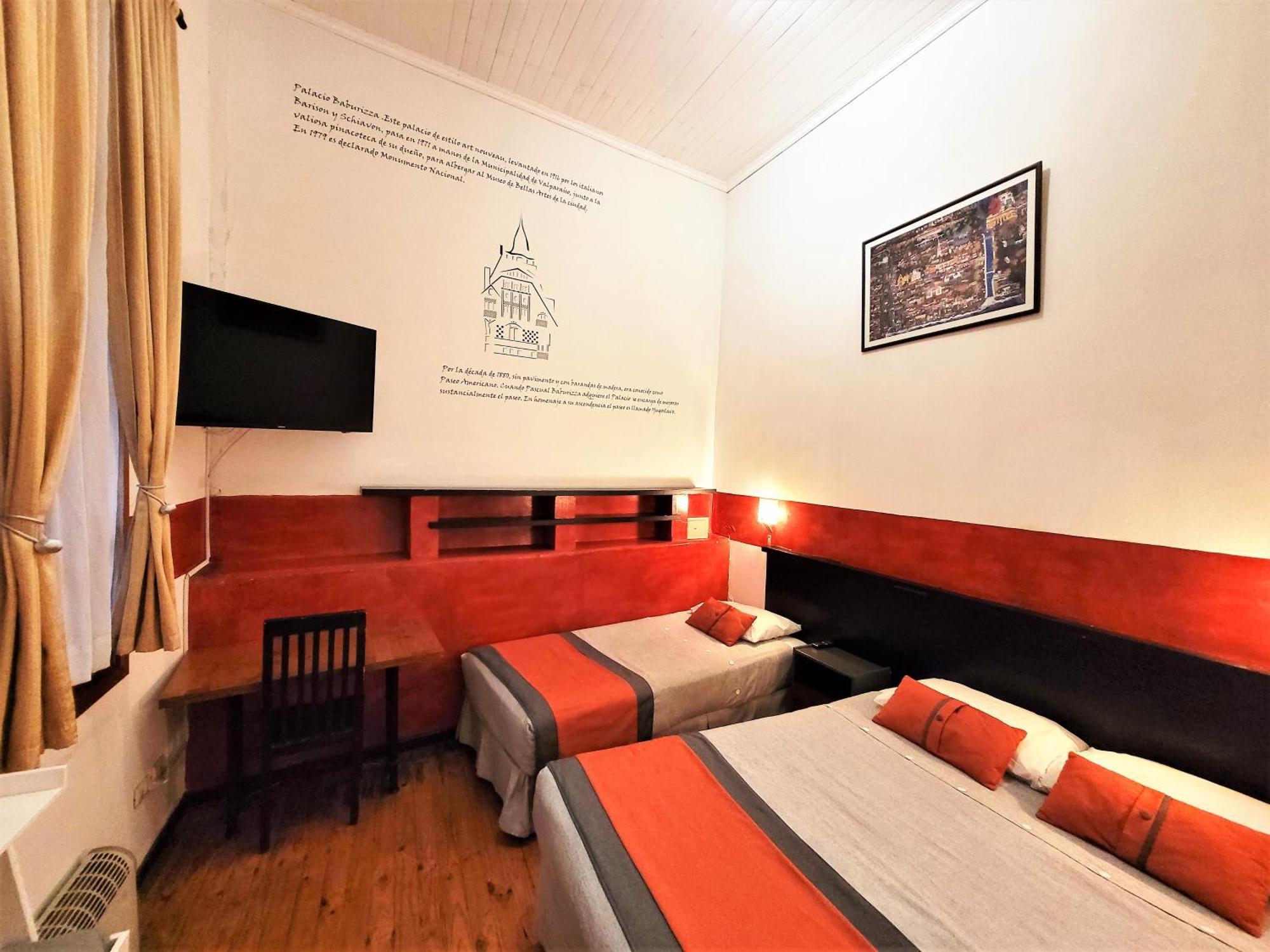Maki Hostels & Suites 발파라이소 외부 사진