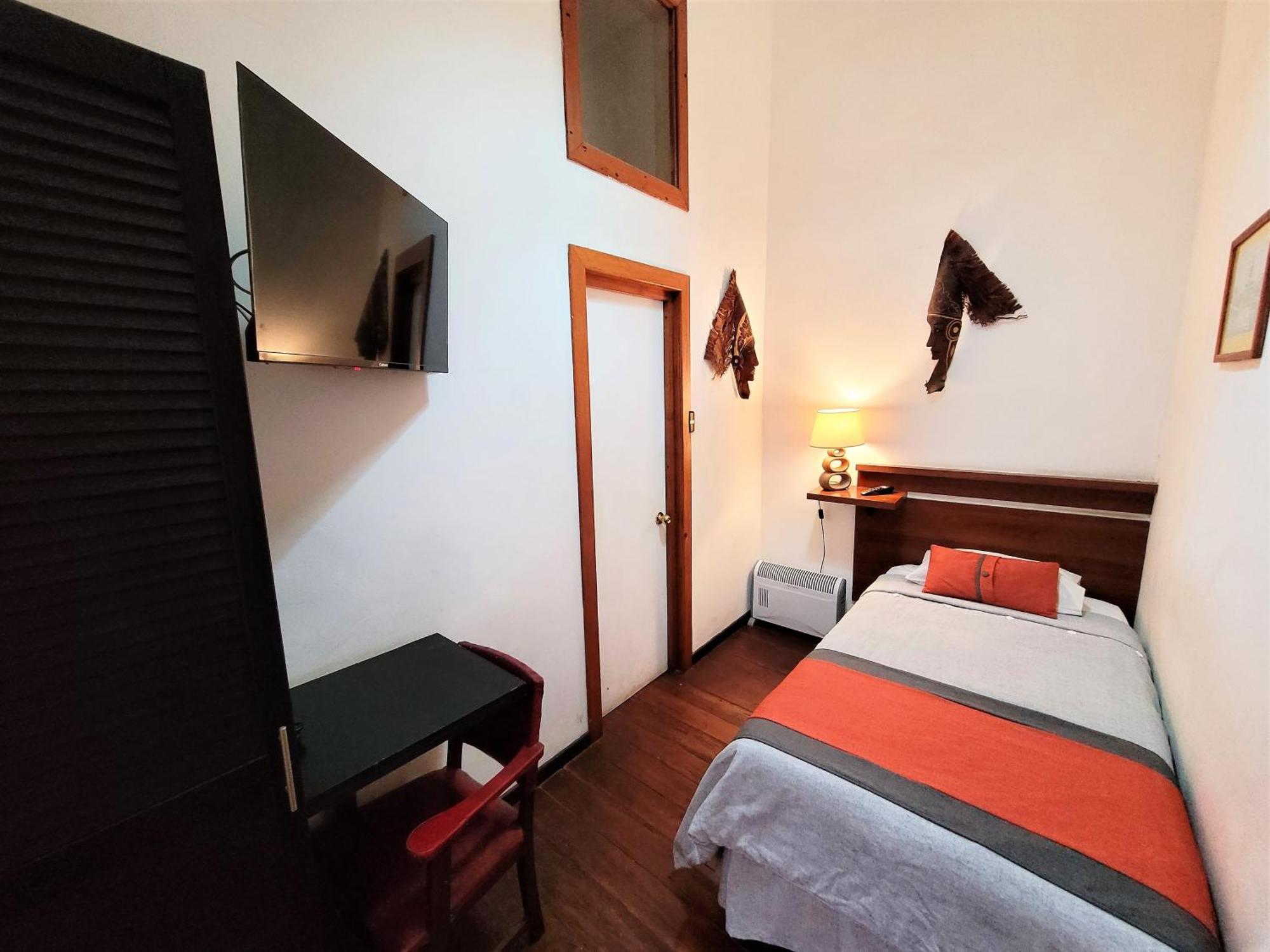 Maki Hostels & Suites 발파라이소 외부 사진
