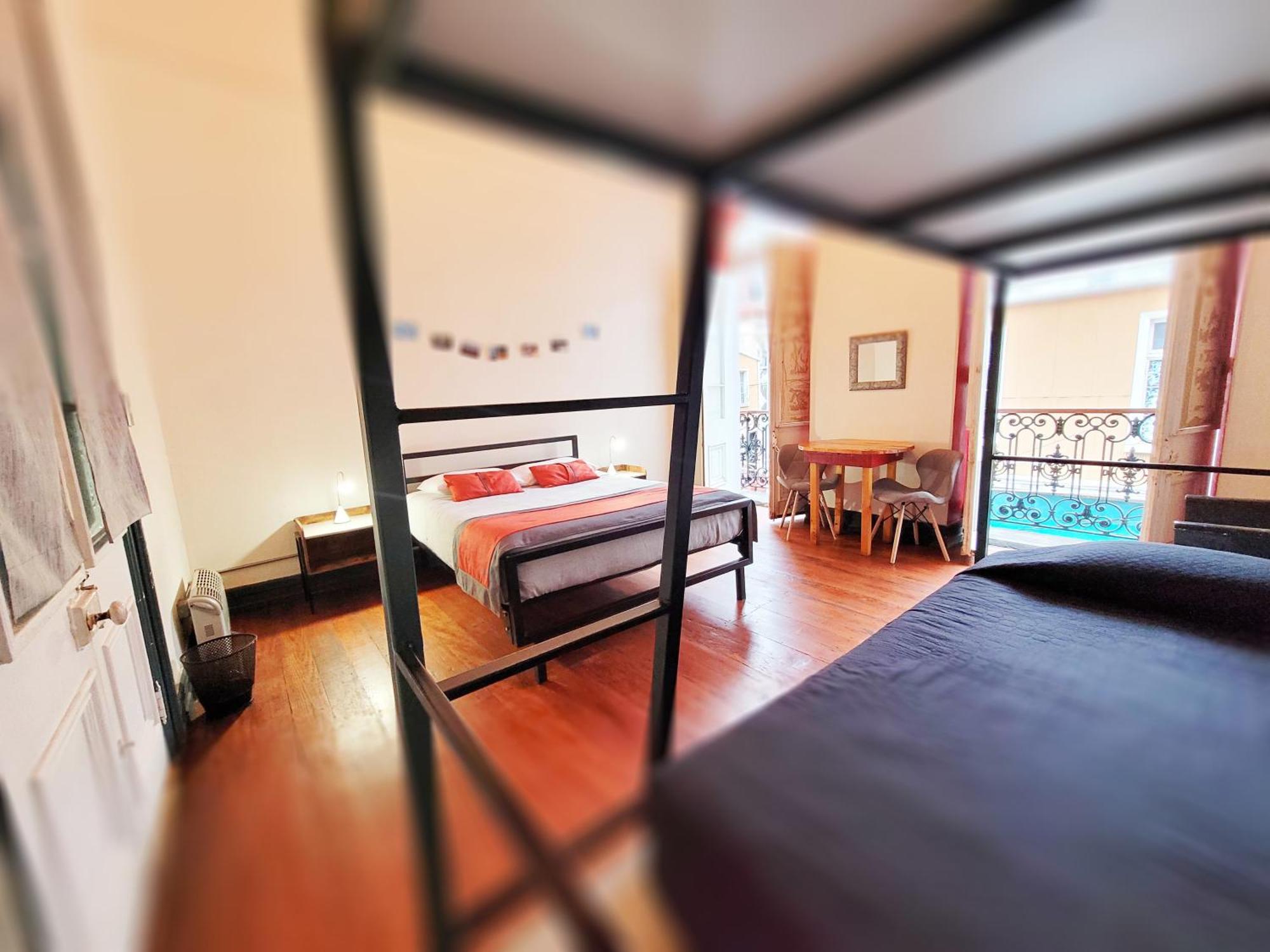 Maki Hostels & Suites 발파라이소 외부 사진