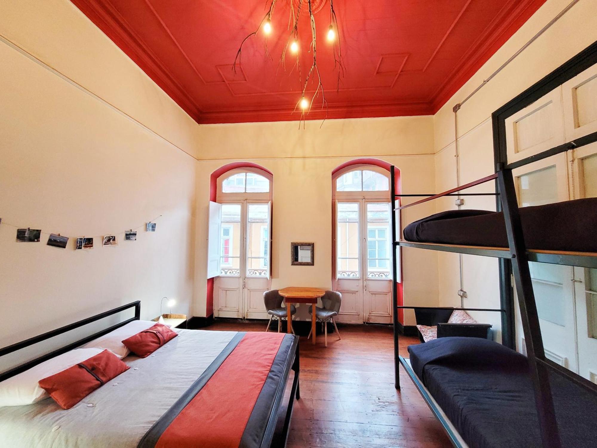 Maki Hostels & Suites 발파라이소 외부 사진