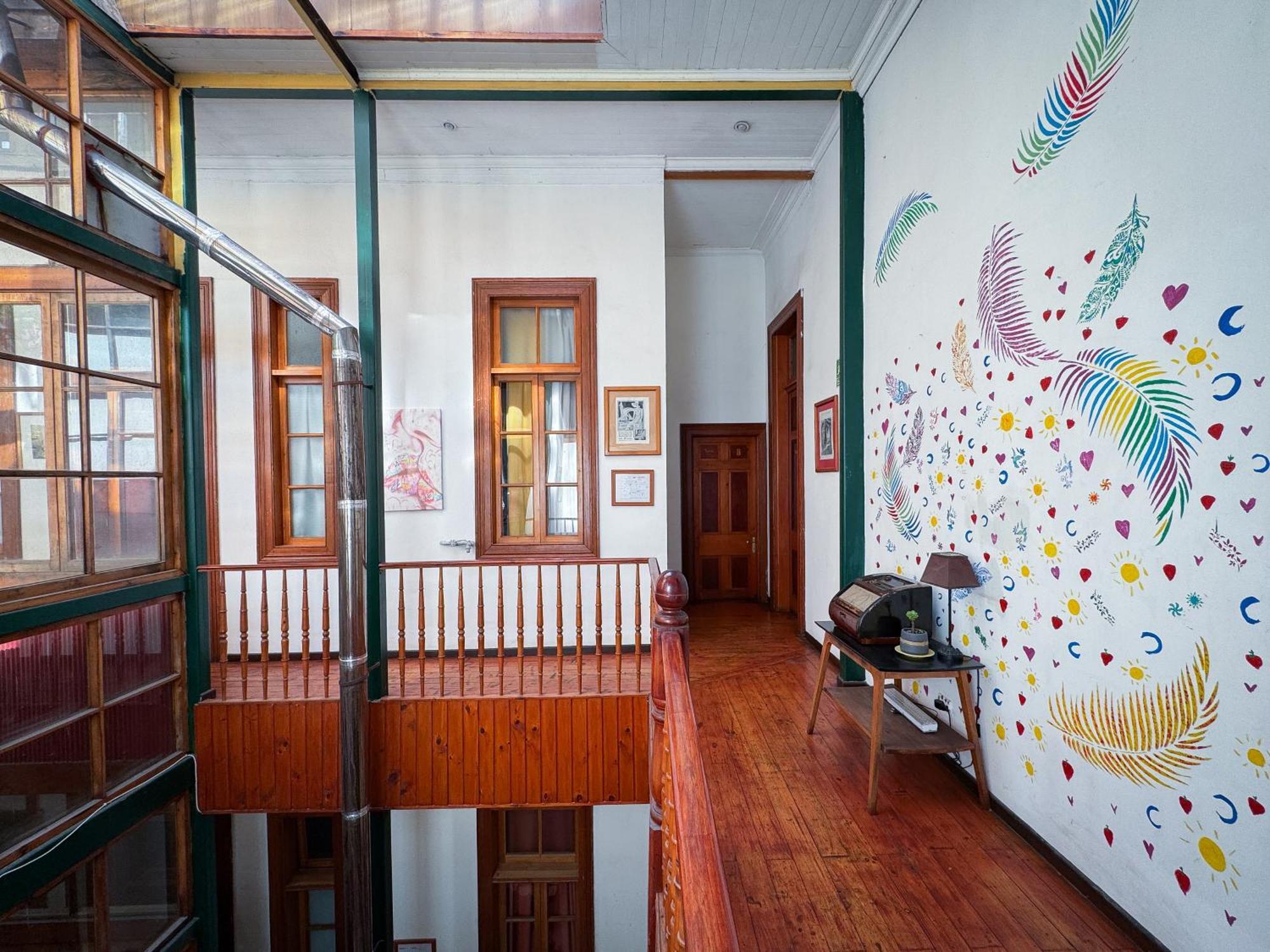 Maki Hostels & Suites 발파라이소 외부 사진