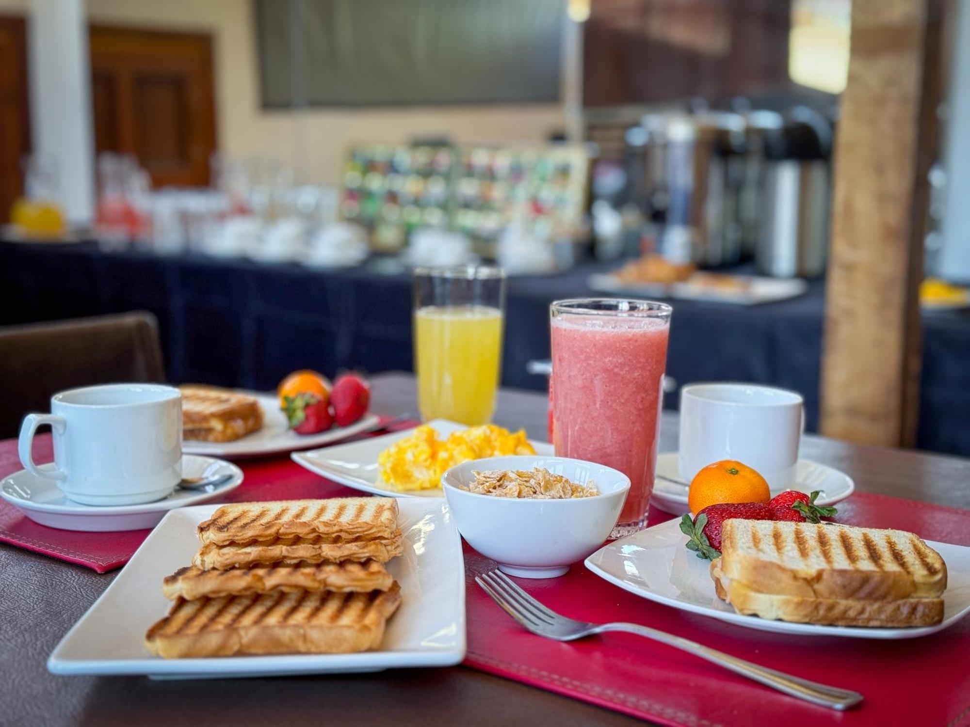 Maki Hostels & Suites 발파라이소 외부 사진